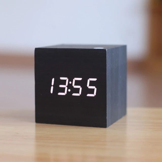 Cyfrowy zegar sześcienny – minimalistyczny design i wyświetlacz LED