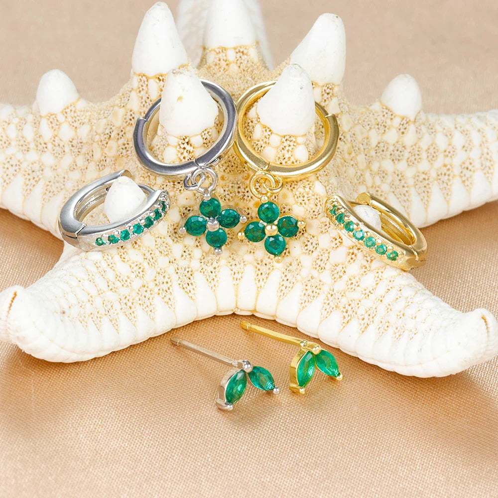 Conjunto de Aros y Pendientes – Versatilidad y Brillo Sutil