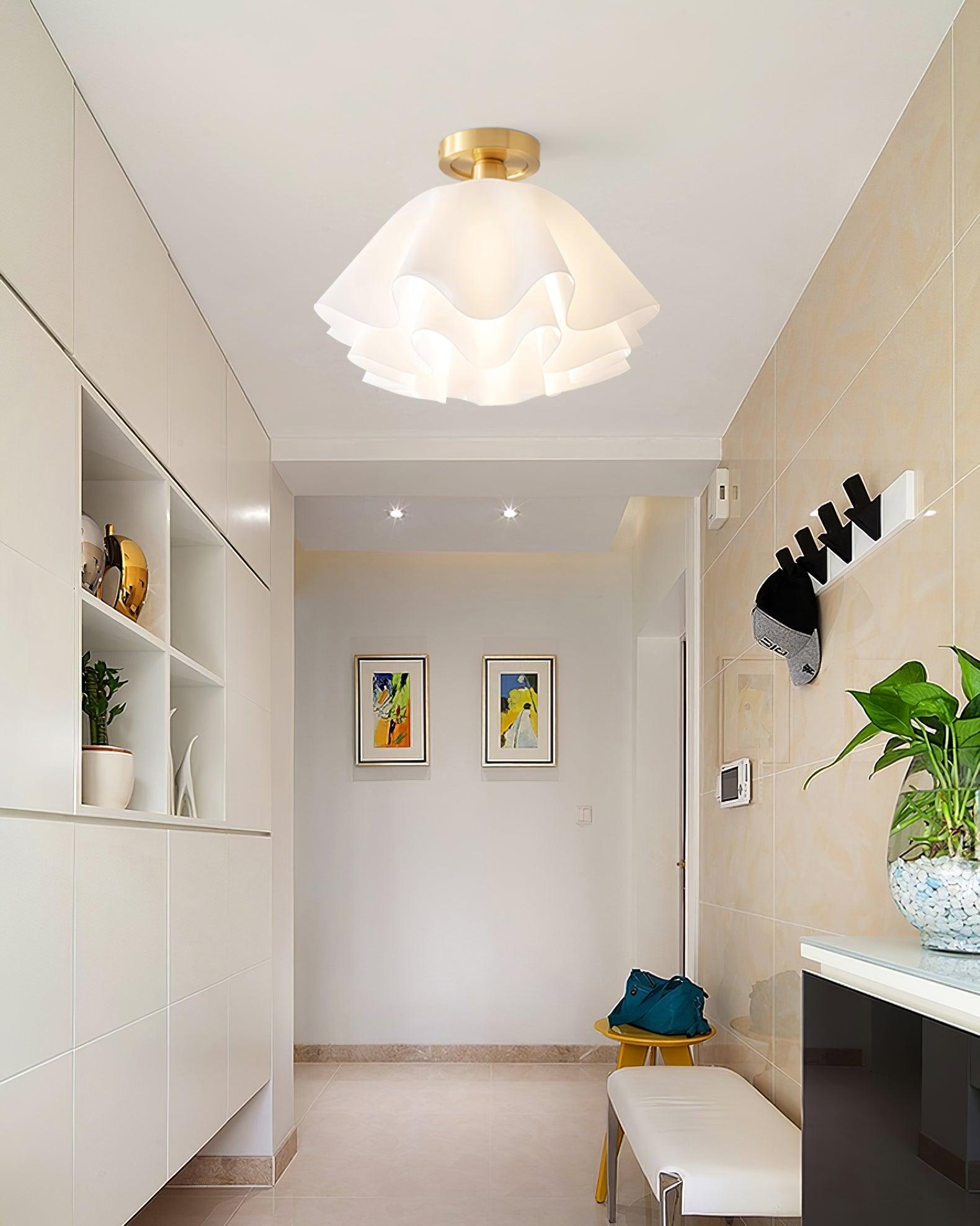 Plafoniera Moderna Elegante – Illuminazione Raffinata e Atmosfera Calda