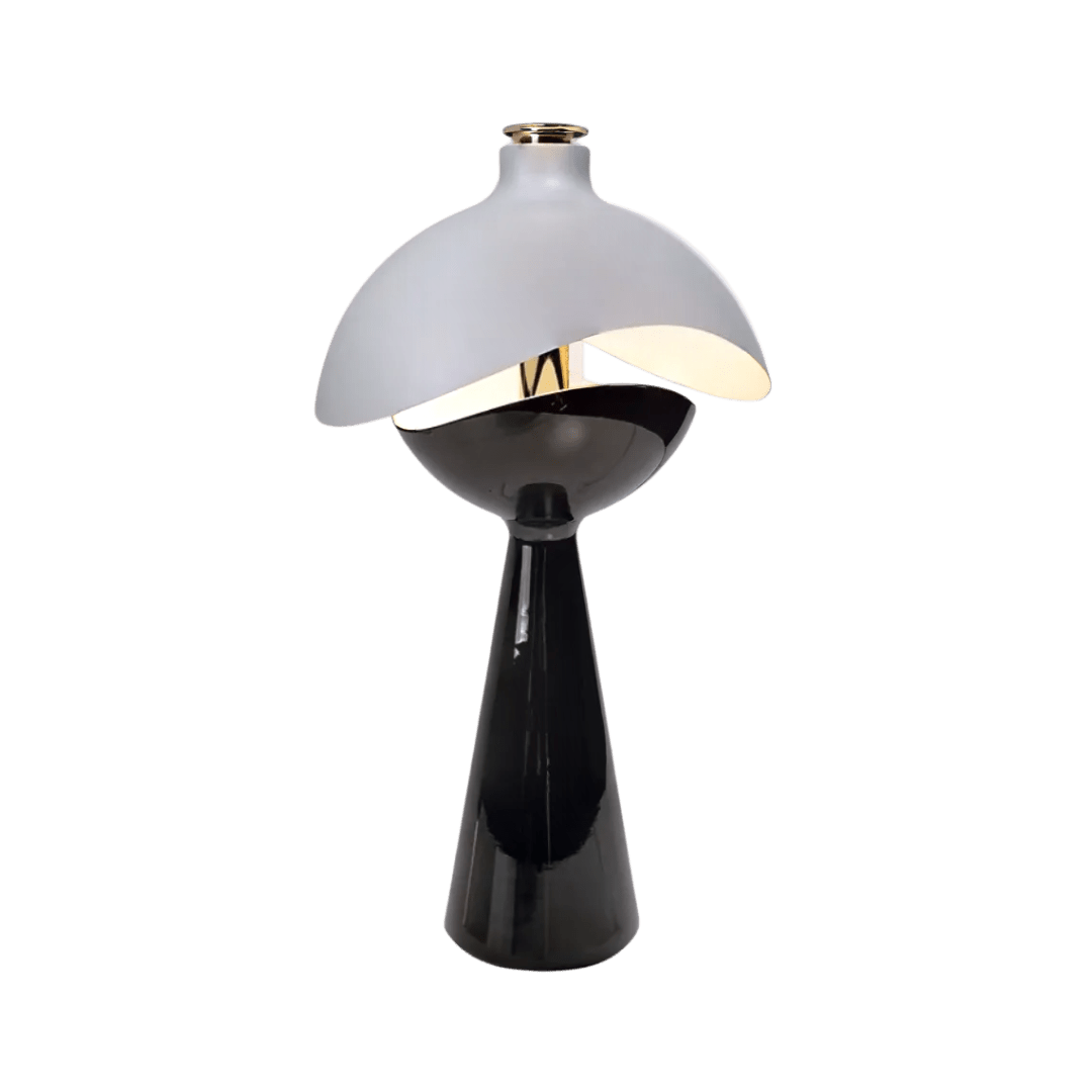 Lampada da Tavolo Scultorea – Eleganza e Originalità 
