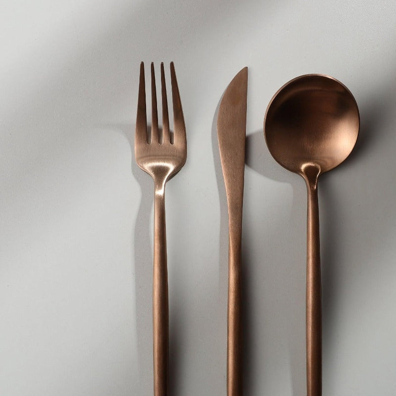 Besteckset – Schlichtes und Funktionales Design 