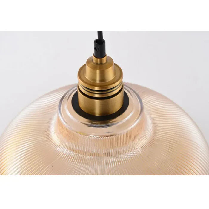 ガラスのサスペンション – 現代デザイン 