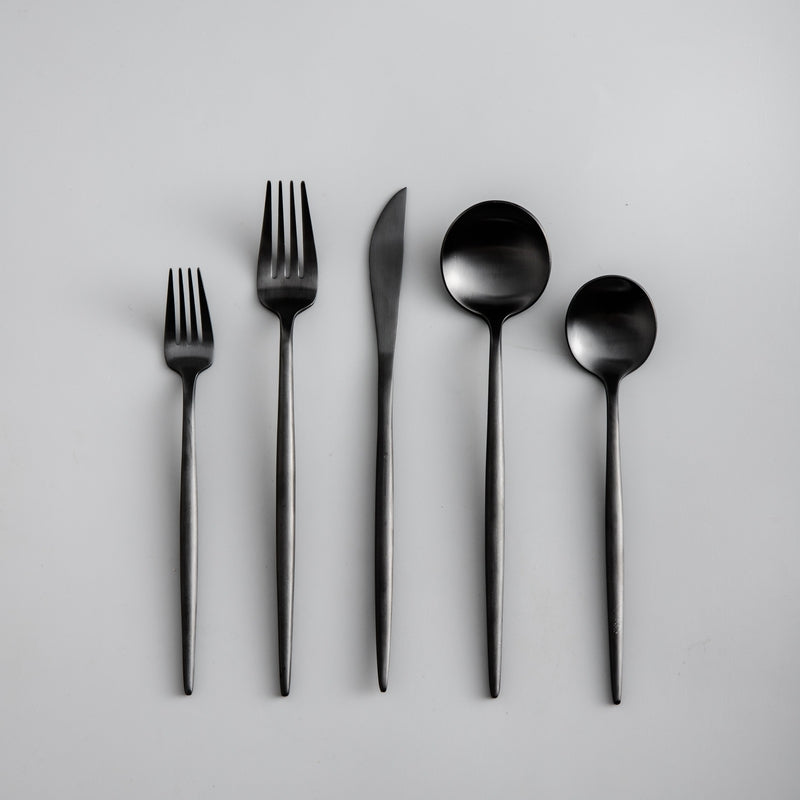 Besteckset – Schlichtes und Funktionales Design 
