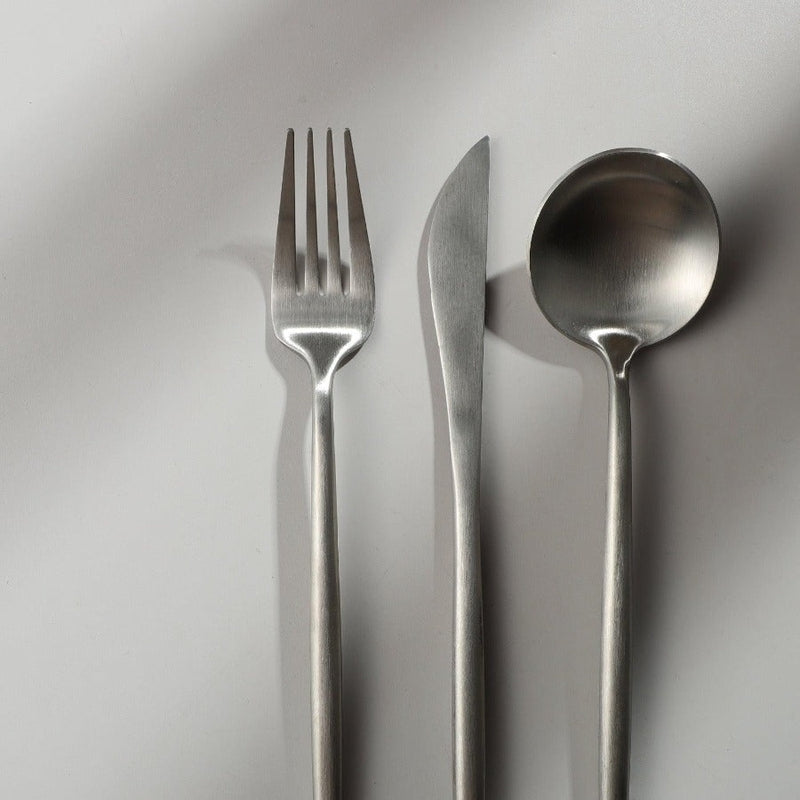 Besteckset – Schlichtes und Funktionales Design 