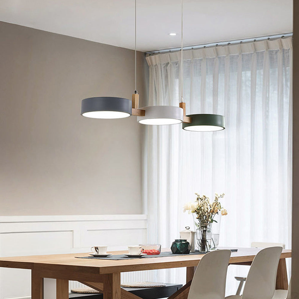 Moderne Metalophængt Lys – Elegant Design Og Trendy Belysning 