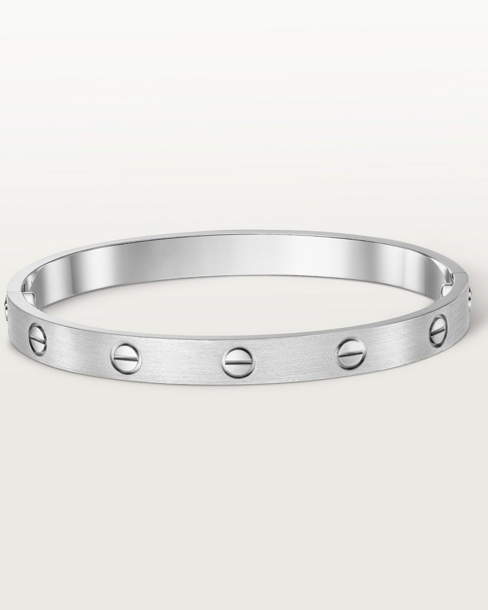 Pulsera rígida – Acabado Plateado y estilo refinado 