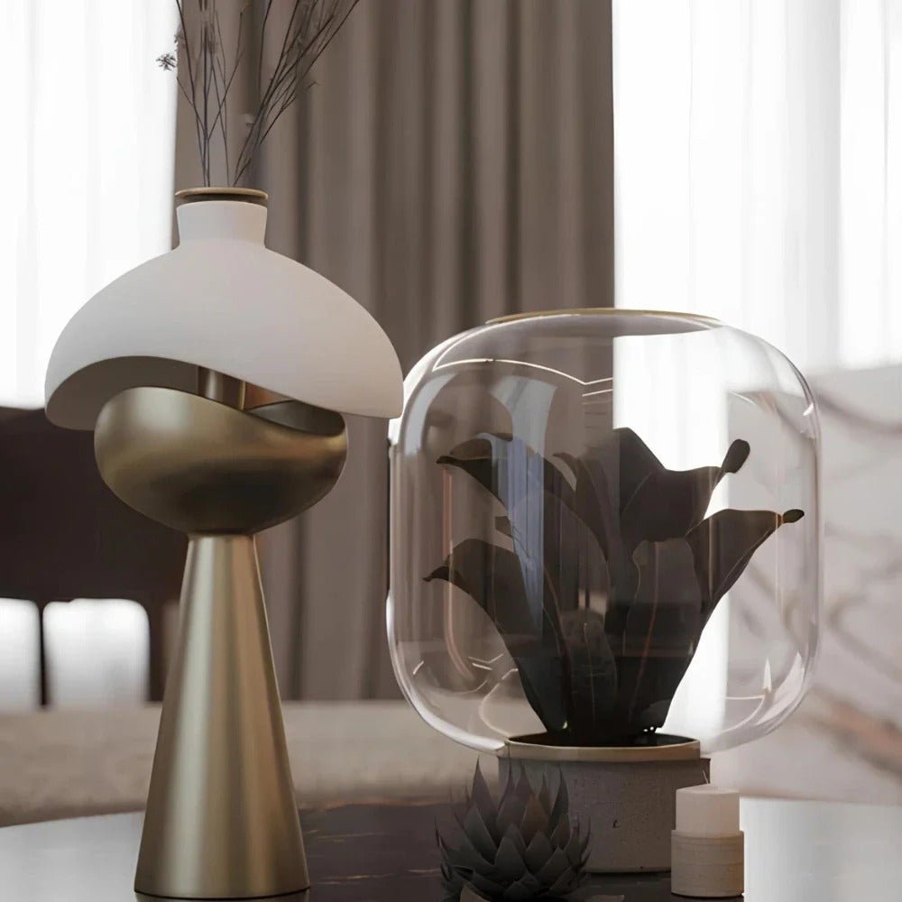 Lampada da Tavolo Scultorea – Eleganza e Originalità 