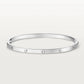 Pulsera rígida – Acabado Plateado y estilo refinado 