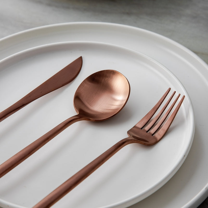 Besteckset – Schlichtes und Funktionales Design 