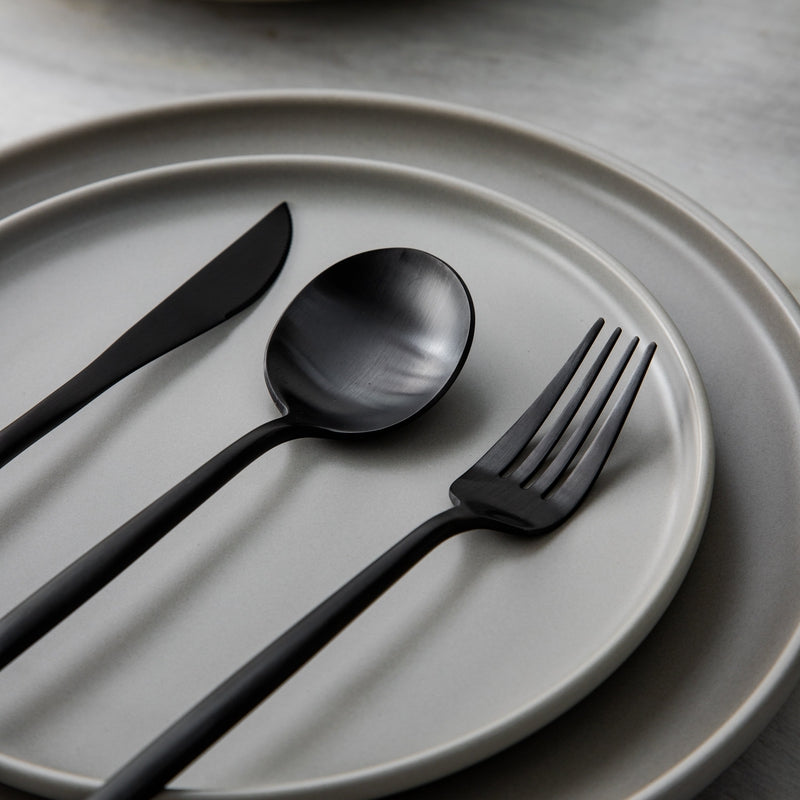 Besteckset – Schlichtes und Funktionales Design 