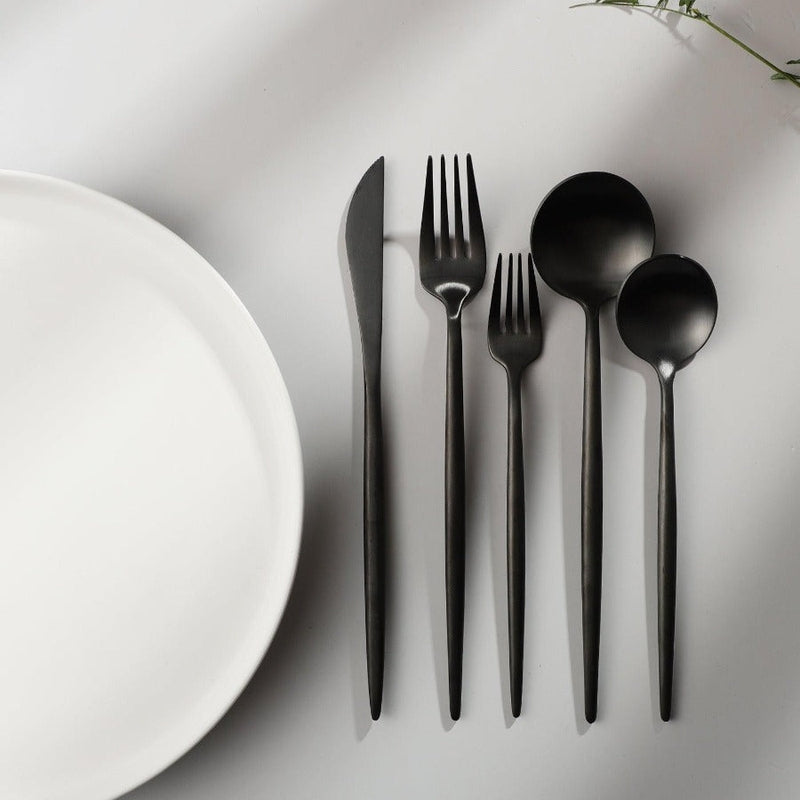 Besteckset – Schlichtes und Funktionales Design 