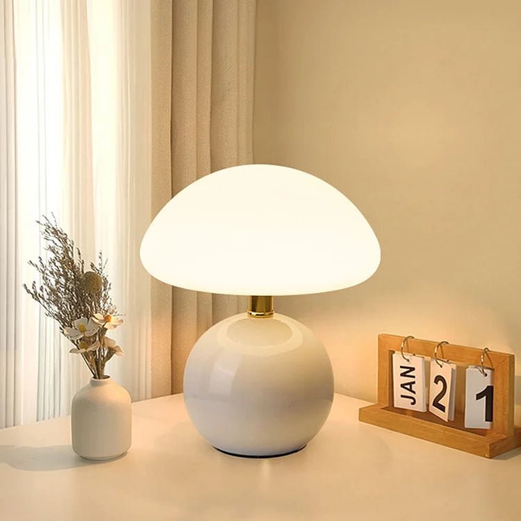 Lampa stołowa w kształcie grzyba – elegancja i oryginalność 