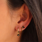 Conjunto de Aros y Pendientes – Versatilidad y Brillo Sutil 