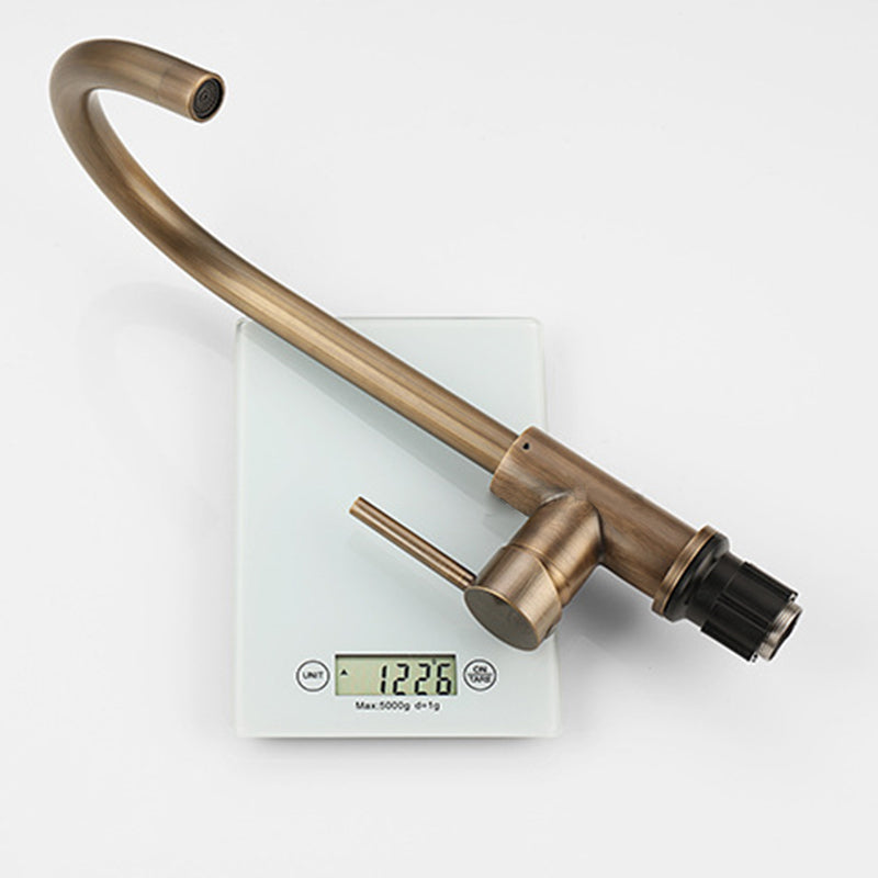 Grifo de Cocina Elegante – Bronce Antiguo y Diseño Refinado 