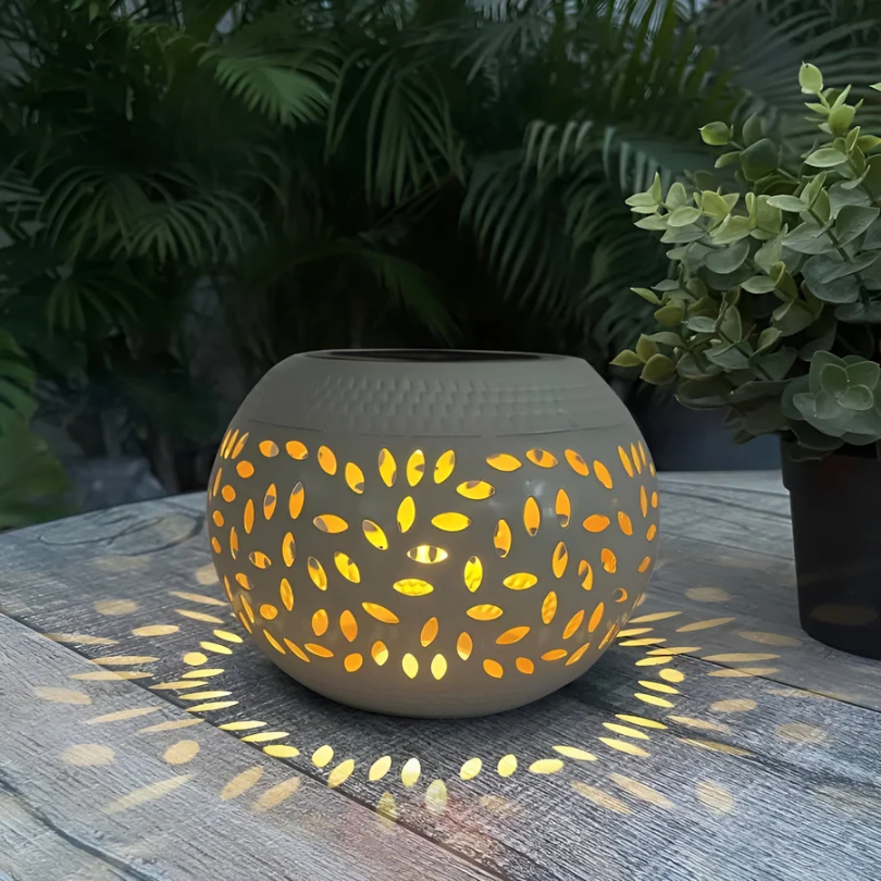 Lámpara solar de jardín con efecto luminoso