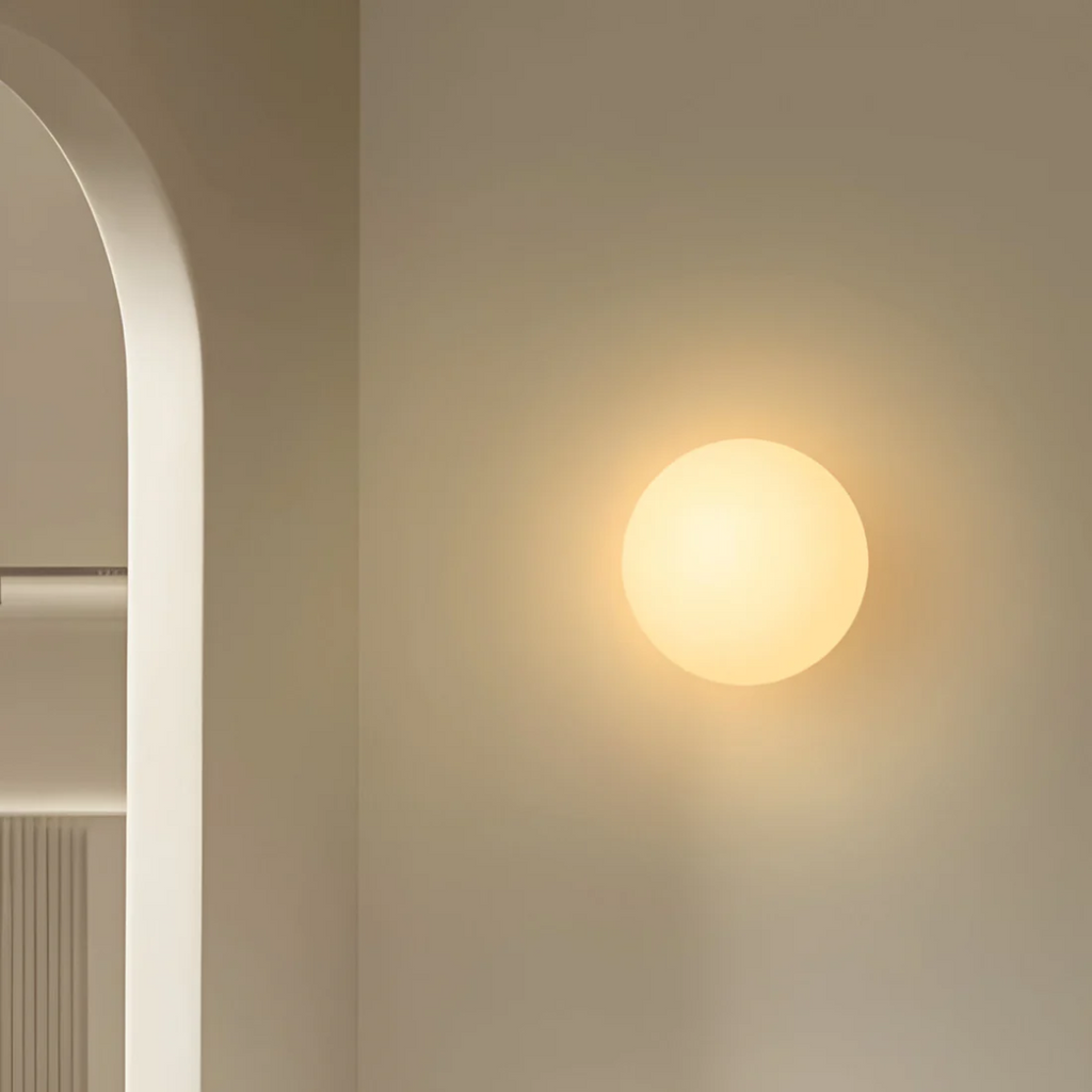 Applique da Parete in Vetro – Eleganza e Luce Sottile 