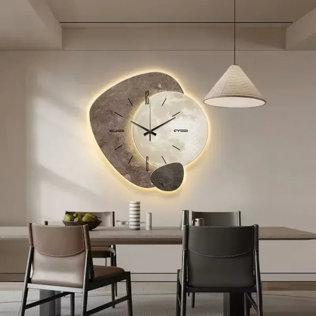 Grande Orologio da Parete – Design Moderno e Luce LED Ambientale 