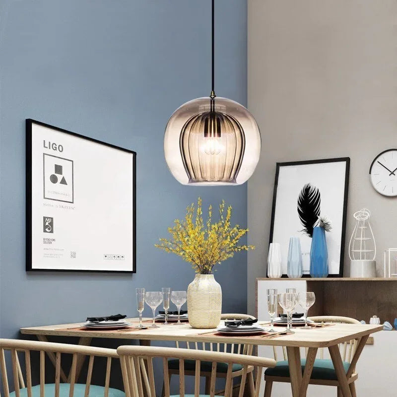 Sfera luminosa moderna in vetro - Luce morbida e stile raffinato